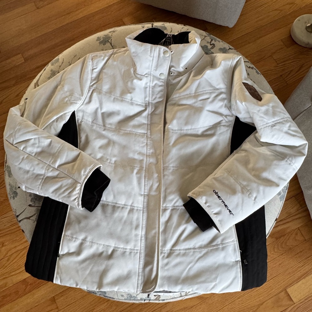 Obermeyer Women's White and Black Ski Jacket